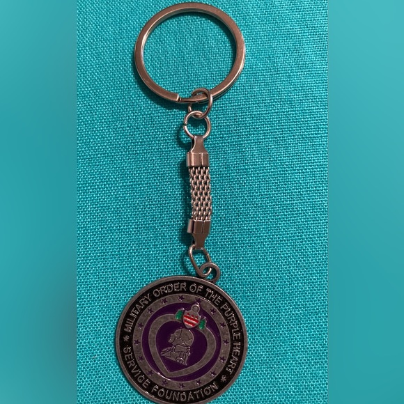 Military Purple Heart keychain EUC - Picture 3 of 3
